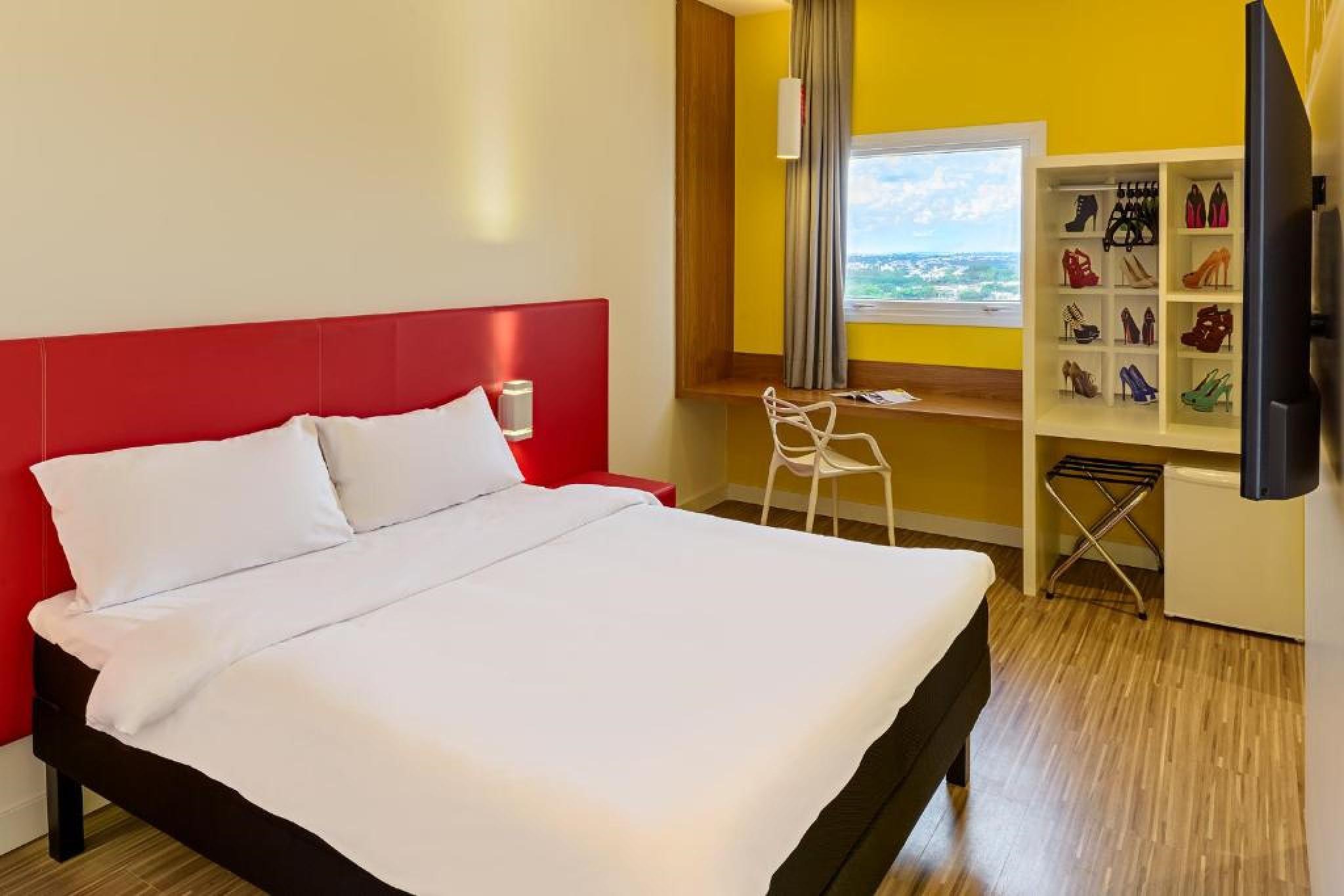 ホテル Ibis Styles ビリグイ エクステリア 写真