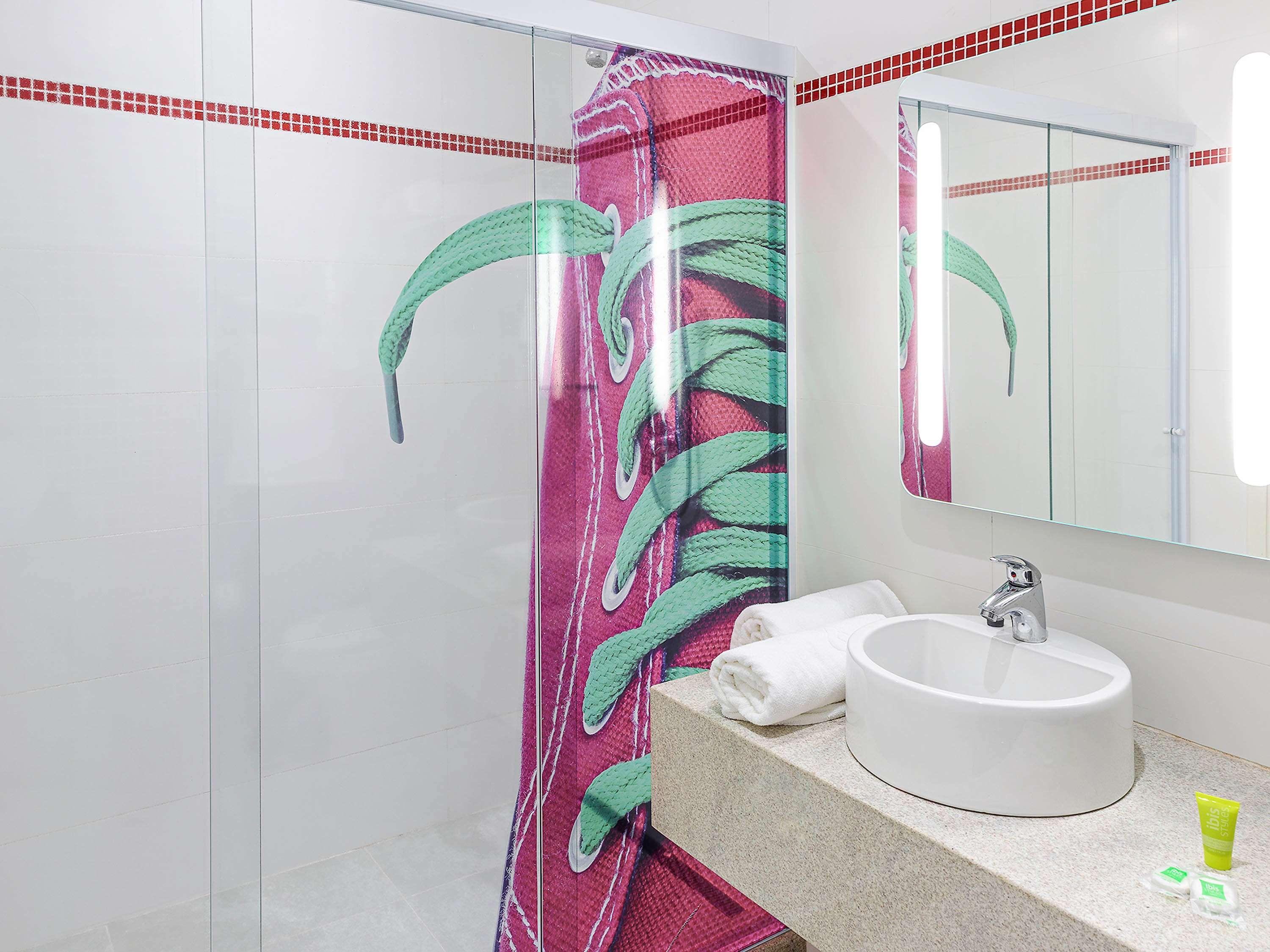 ホテル Ibis Styles ビリグイ エクステリア 写真