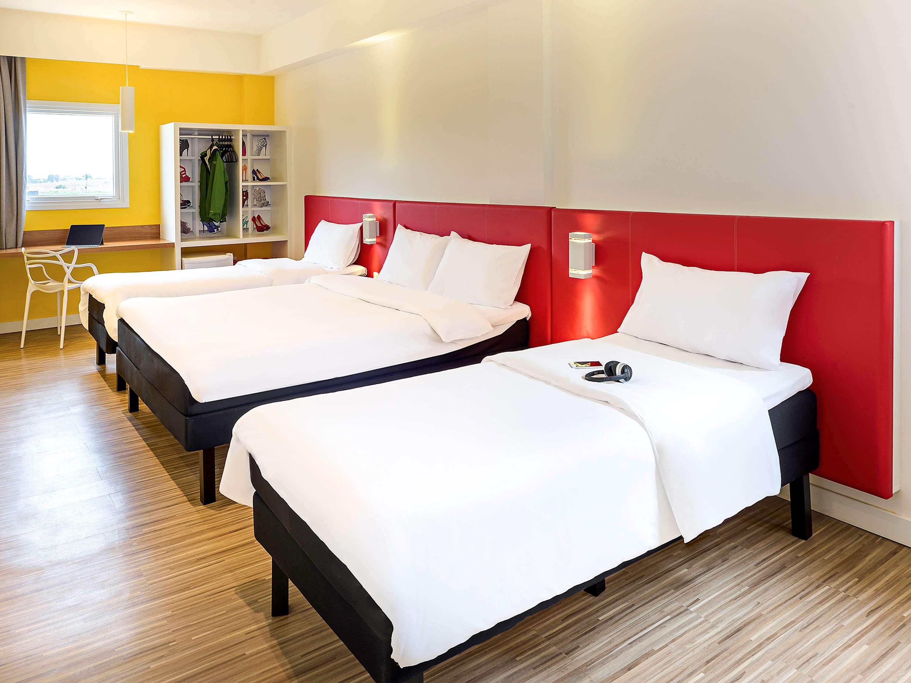 ホテル Ibis Styles ビリグイ エクステリア 写真