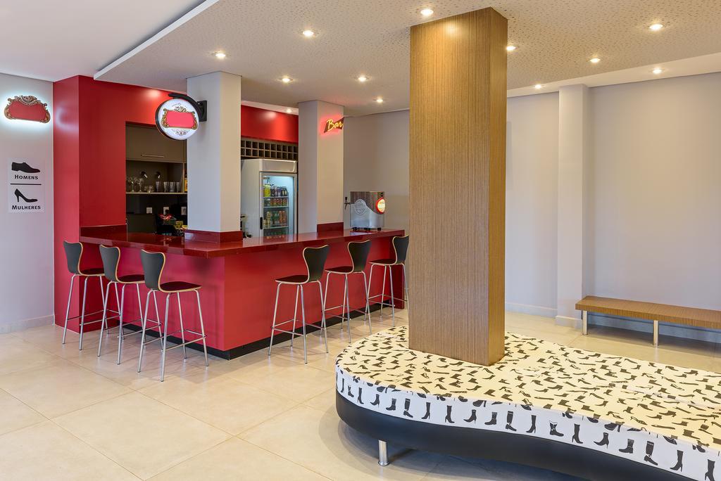 ホテル Ibis Styles ビリグイ エクステリア 写真