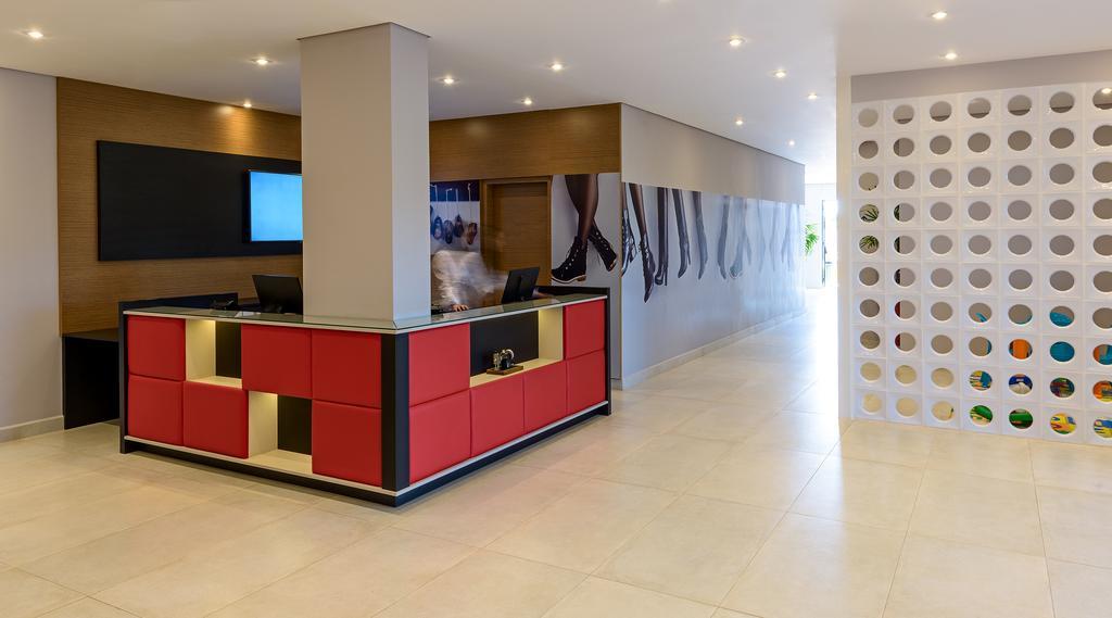 ホテル Ibis Styles ビリグイ エクステリア 写真