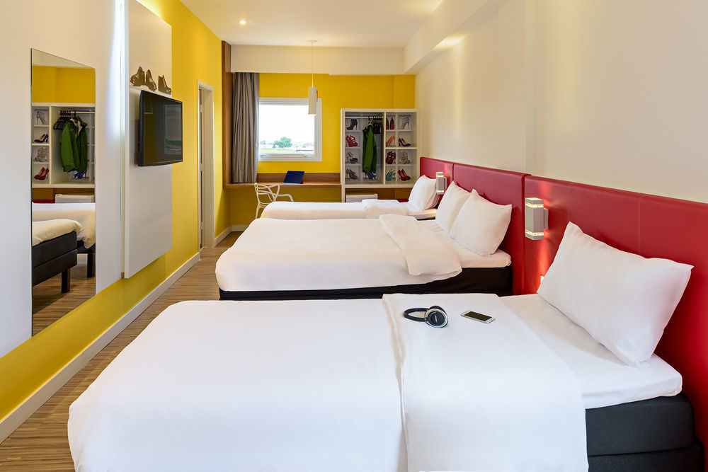 ホテル Ibis Styles ビリグイ エクステリア 写真
