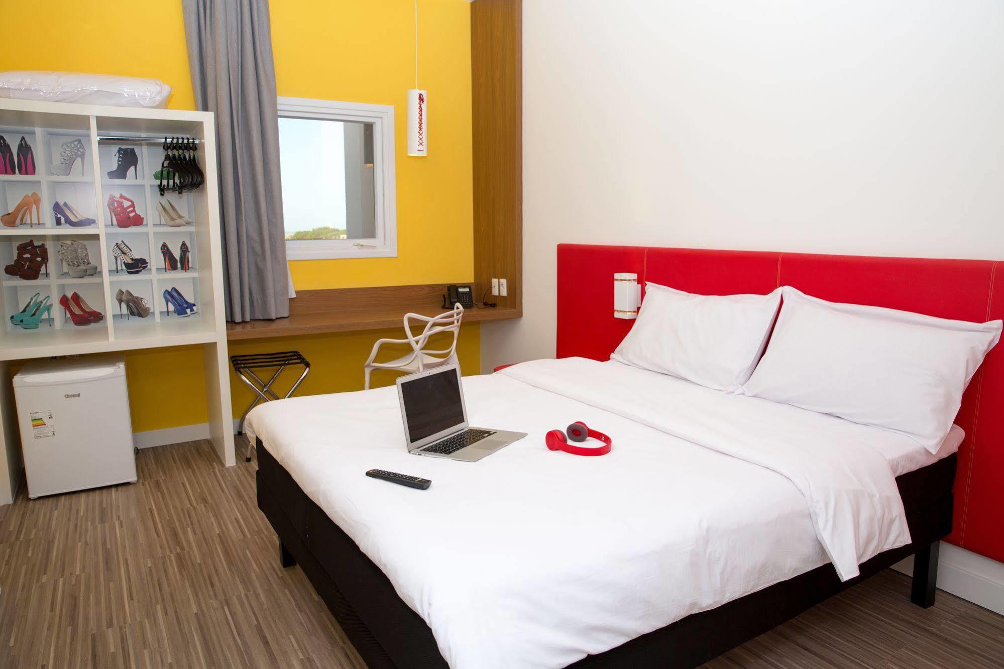 ホテル Ibis Styles ビリグイ エクステリア 写真