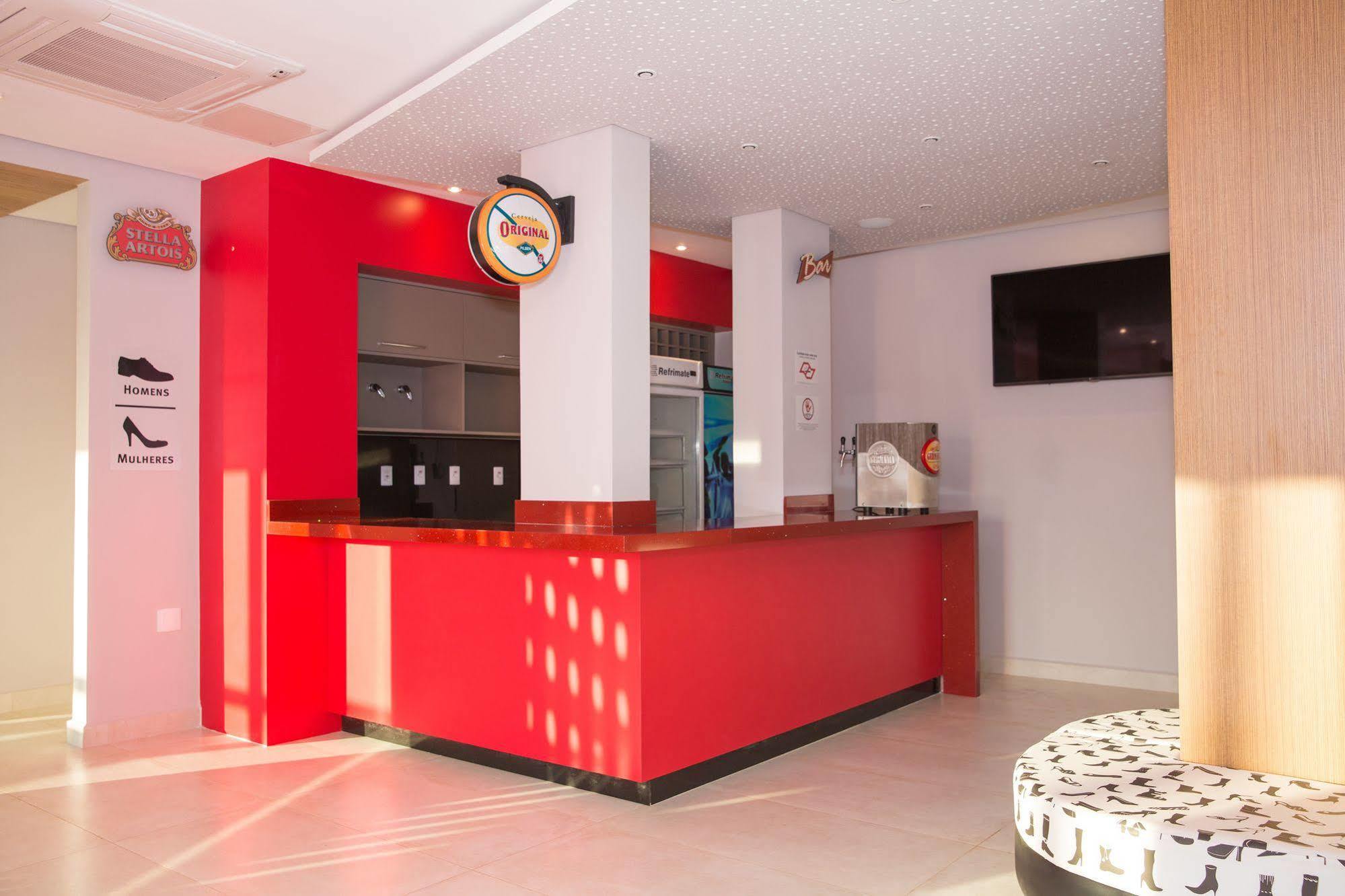 ホテル Ibis Styles ビリグイ エクステリア 写真