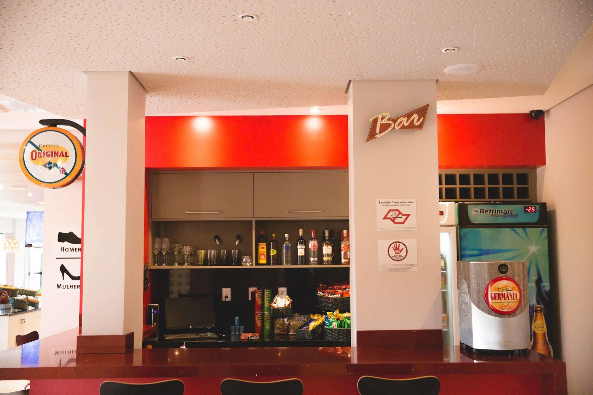 ホテル Ibis Styles ビリグイ エクステリア 写真